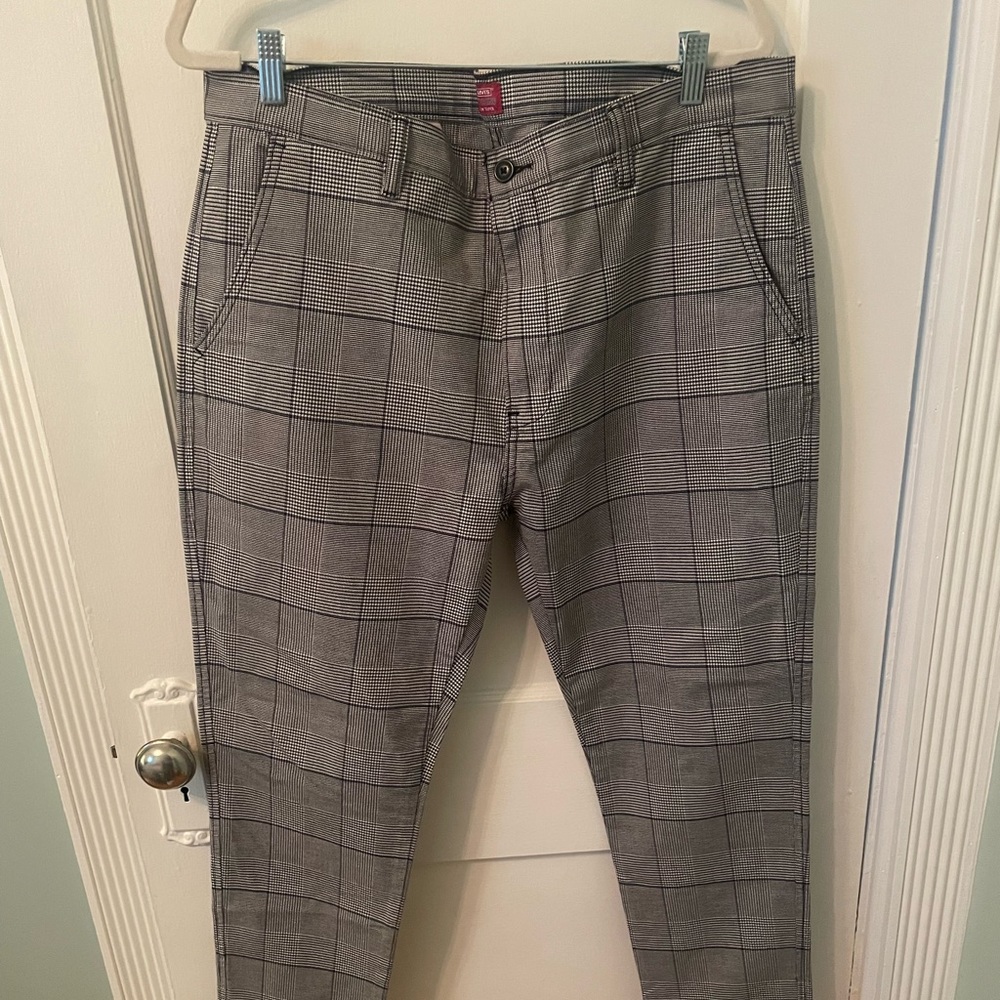 Levi’s Plaid grey/black XX Chino tapered leg size 36/30